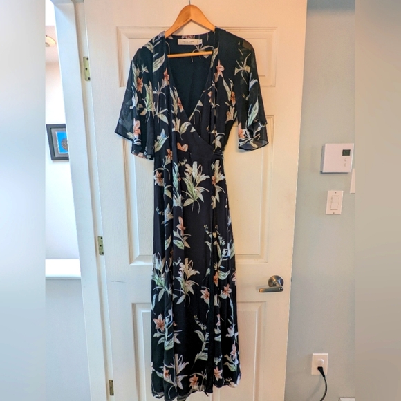 Contemporaine for Simons Wrap Floral Flowy Dress - Picture 3 of 10
